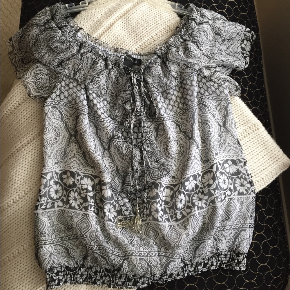 White House Black Market top